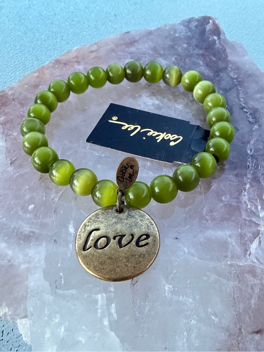 Cookie Lee Genuine Green Cat’s Eye Stretch Bracelet with Hearts and Love Charm - Picture 4 of 5